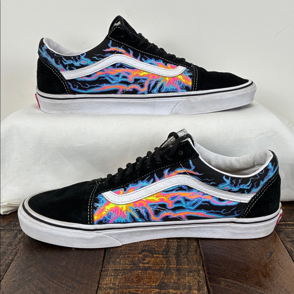 Vans Black Lowtop Sneakers Mens 9.5/Women’s 11 Lace Up Electric Flame Lightning - Picture 5 of 8